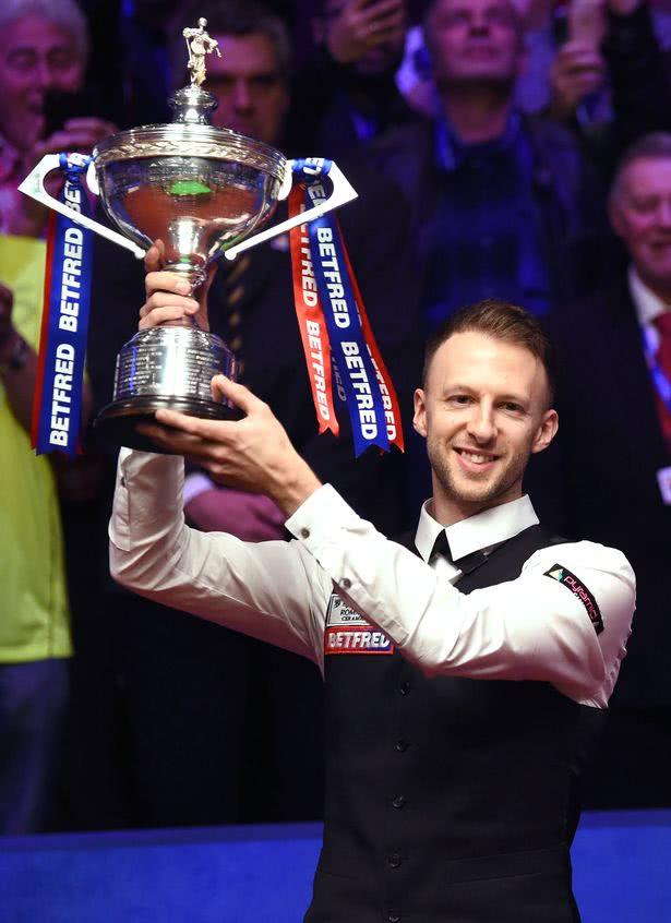 相比之下 相比之下